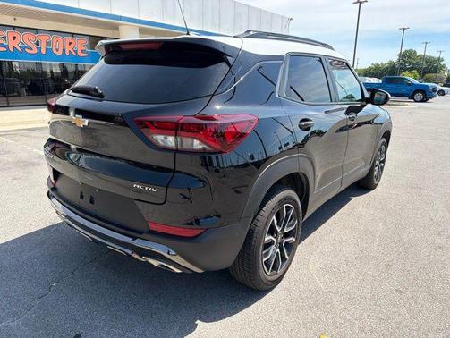 Mosaic Black Metallic 2023 Chevrolet Trailblazer ACTIV