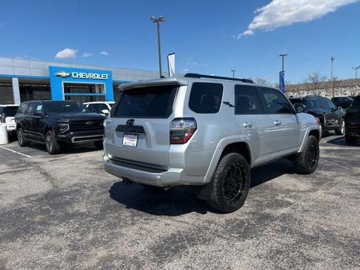 2022 Toyota 4Runner TRD Off Road