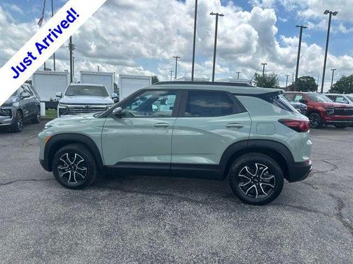 Cacti Green 2026 Chevrolet Trailblazer ACTIV