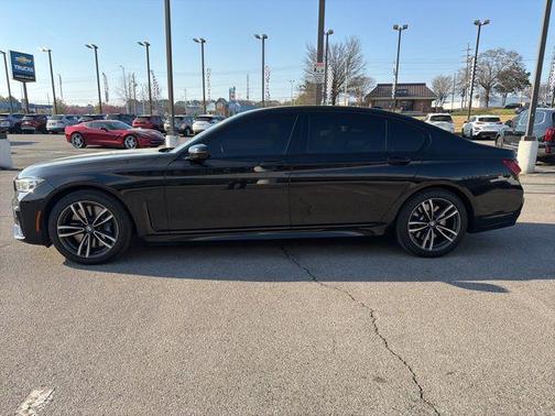 2021 BMW 750 i xDrive