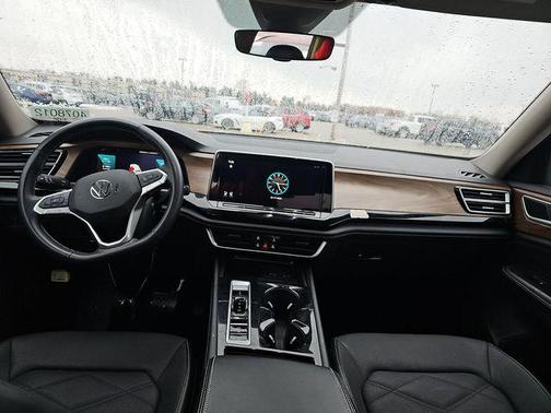 2024 Volkswagen Atlas 2.0T SE w/Technology 4MOTION