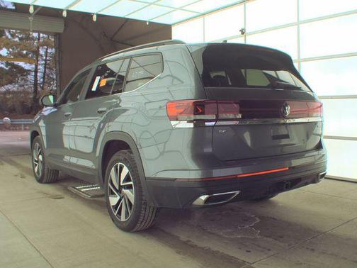 2024 Volkswagen Atlas 2.0T SE w/Technology 4MOTION