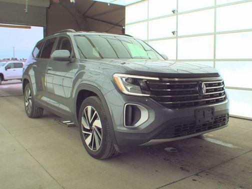 2024 Volkswagen Atlas 2.0T SE w/Technology 4MOTION