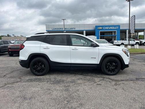 Summit White 2023 GMC Terrain AWD AT4