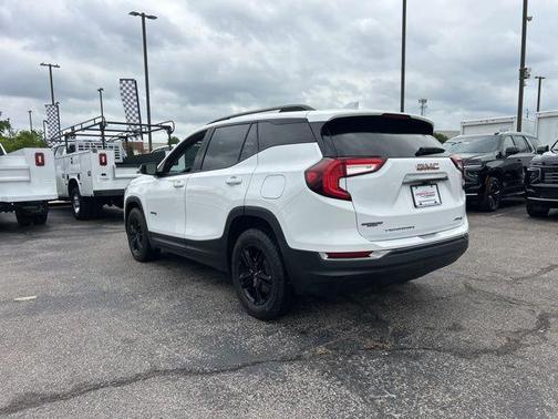 Summit White 2023 GMC Terrain AWD AT4