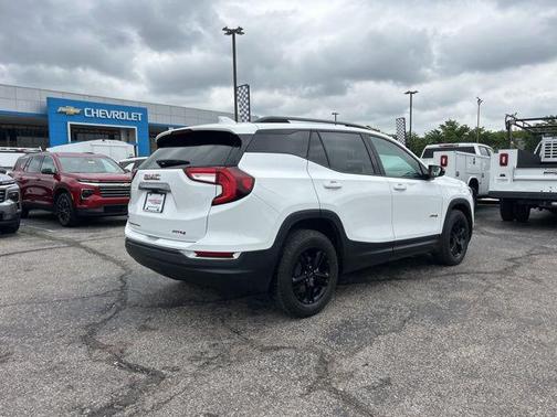 Summit White 2023 GMC Terrain AWD AT4