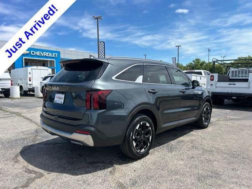 Gravity Grey 2024 Kia Sorento S
