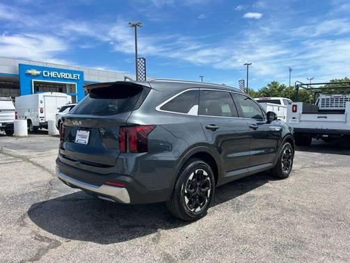 Gravity Grey 2024 Kia Sorento S