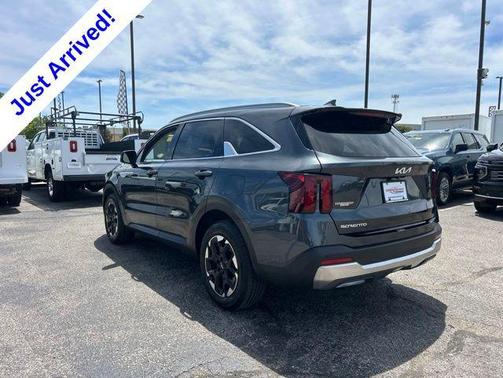 Gravity Grey 2024 Kia Sorento S
