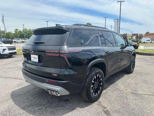 Mosaic Black Metallic 2026 Chevrolet Traverse AWD Z71