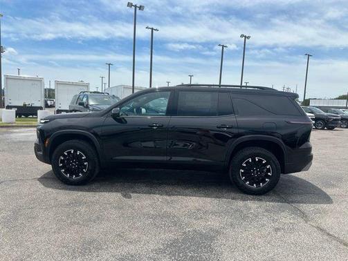 Mosaic Black Metallic 2026 Chevrolet Traverse AWD Z71