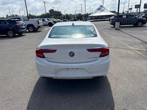 Summit White 2017 Buick LaCrosse Premium