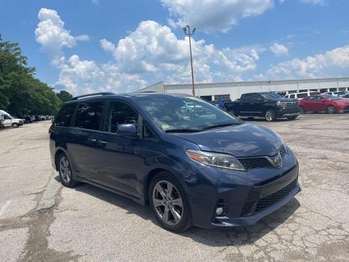 2018 Toyota Sienna SE Premium
