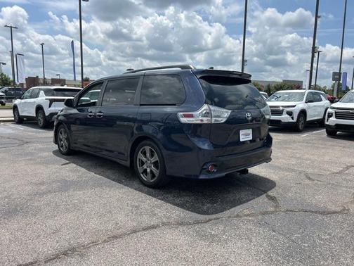 2018 Toyota Sienna SE Premium