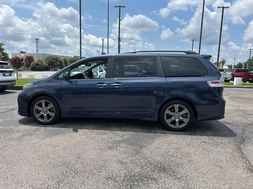 2018 Toyota Sienna SE Premium