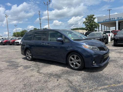 2018 Toyota Sienna SE Premium