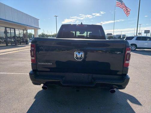 Diamond Black Crystal Pearlcoat 2021 RAM 1500 Laramie
