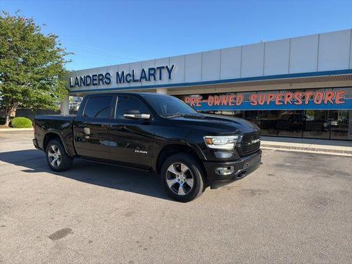 Diamond Black Crystal Pearlcoat 2021 RAM 1500 Laramie