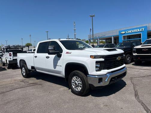 Summit White 2026 Chevrolet Silverado 2500 WT