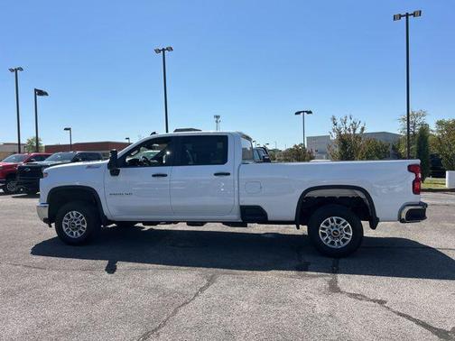 Summit White 2026 Chevrolet Silverado 2500 WT