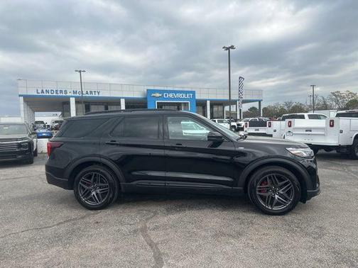AGATE BLACK METALLIC 2025 Ford Explorer ST-Line