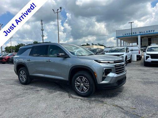 Sterling Gray Metallic 2026 Chevrolet Traverse LT