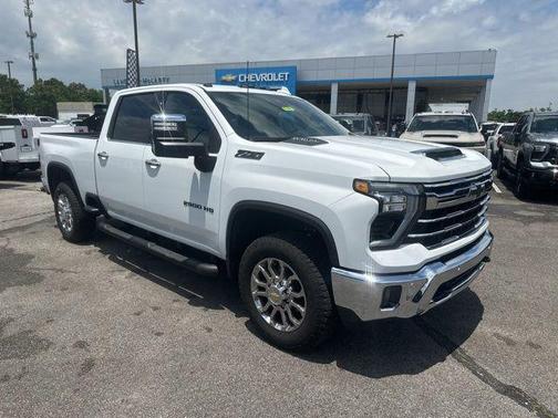 Summit White 2026 Chevrolet Silverado 2500 LTZ