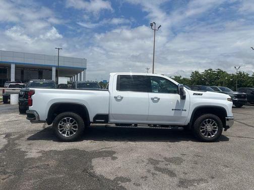 Summit White 2026 Chevrolet Silverado 2500 LTZ