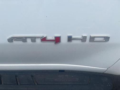 2022 GMC Sierra 2500 AT4