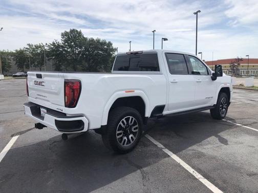 2022 GMC Sierra 2500 AT4
