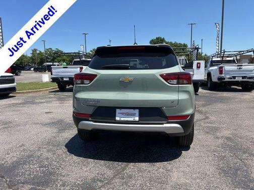 Cacti Green 2026 Chevrolet Trailblazer LT