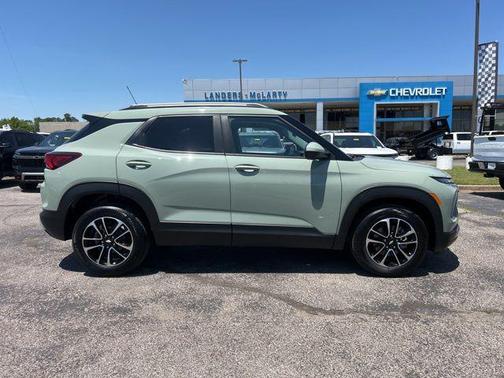 Cacti Green 2026 Chevrolet Trailblazer LT