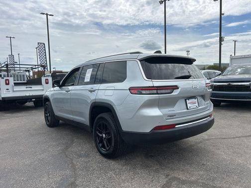 2023 Jeep Grand Cherokee L Laredo