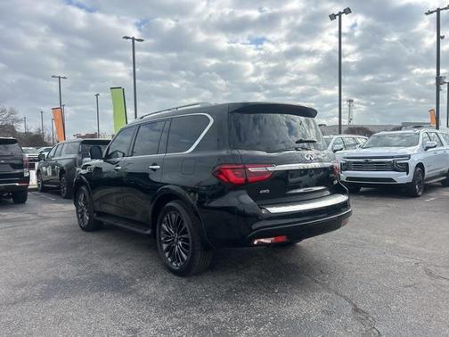 2024 INFINITI QX80 SENSORY AWD