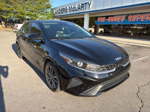 Aurora Black 2022 Kia Forte LXS