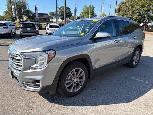 Sterling Metallic 2024 GMC Terrain SLT