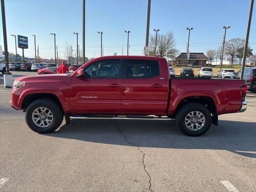 Barcelona Red Metallic 2018 Toyota Tacoma SR5