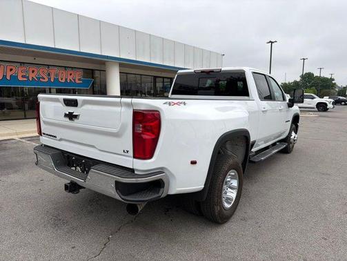 Summit White 2026 Chevrolet Silverado 3500 LT