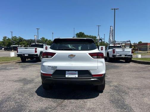 Summit White 2026 Chevrolet Trailblazer LS