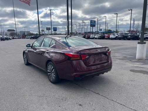 Garnet Pearl Metallic 2023 Nissan Altima 2.5 SV