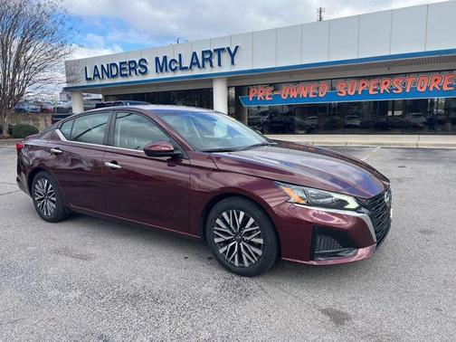 Garnet Pearl Metallic 2023 Nissan Altima 2.5 SV