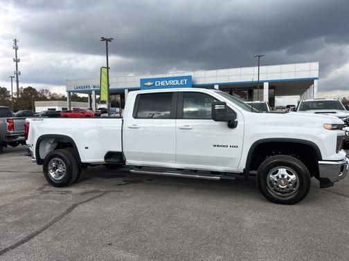 2026 Chevrolet Silverado 3500 LT