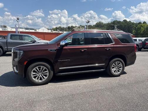 2023 GMC Yukon SLT