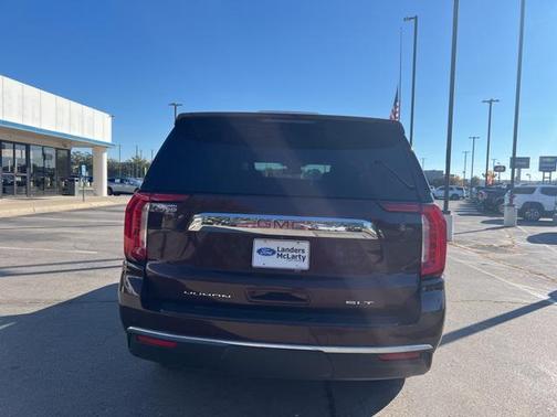 2023 GMC Yukon SLT