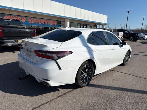 2023 Toyota Camry SE