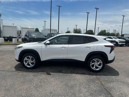 Summit White 2026 Chevrolet Trax LS