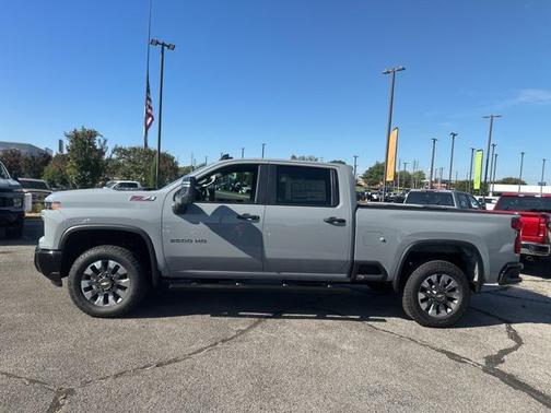 2025 Chevrolet Silverado 2500 Custom