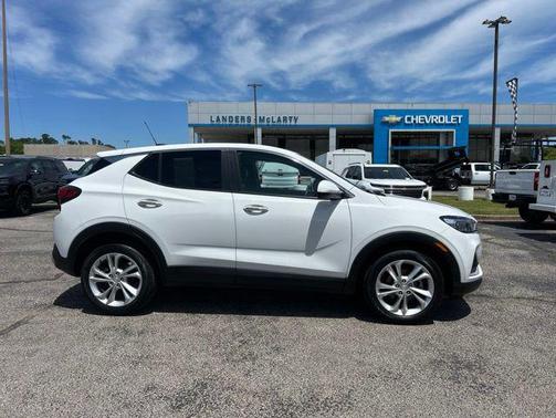 Summit White 2023 Buick Encore GX Preferred