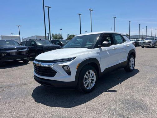 Summit White 2026 Chevrolet Trailblazer LS