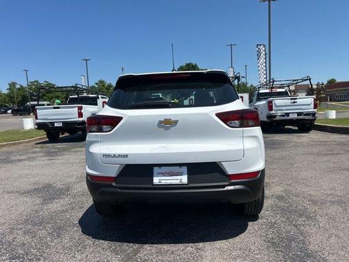 Summit White 2026 Chevrolet Trailblazer LS